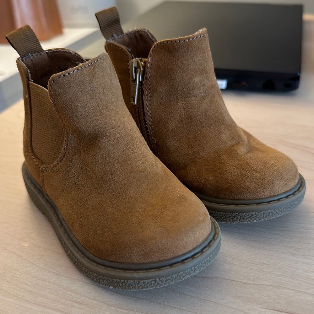 Old Navy Toddler Boots, size 5